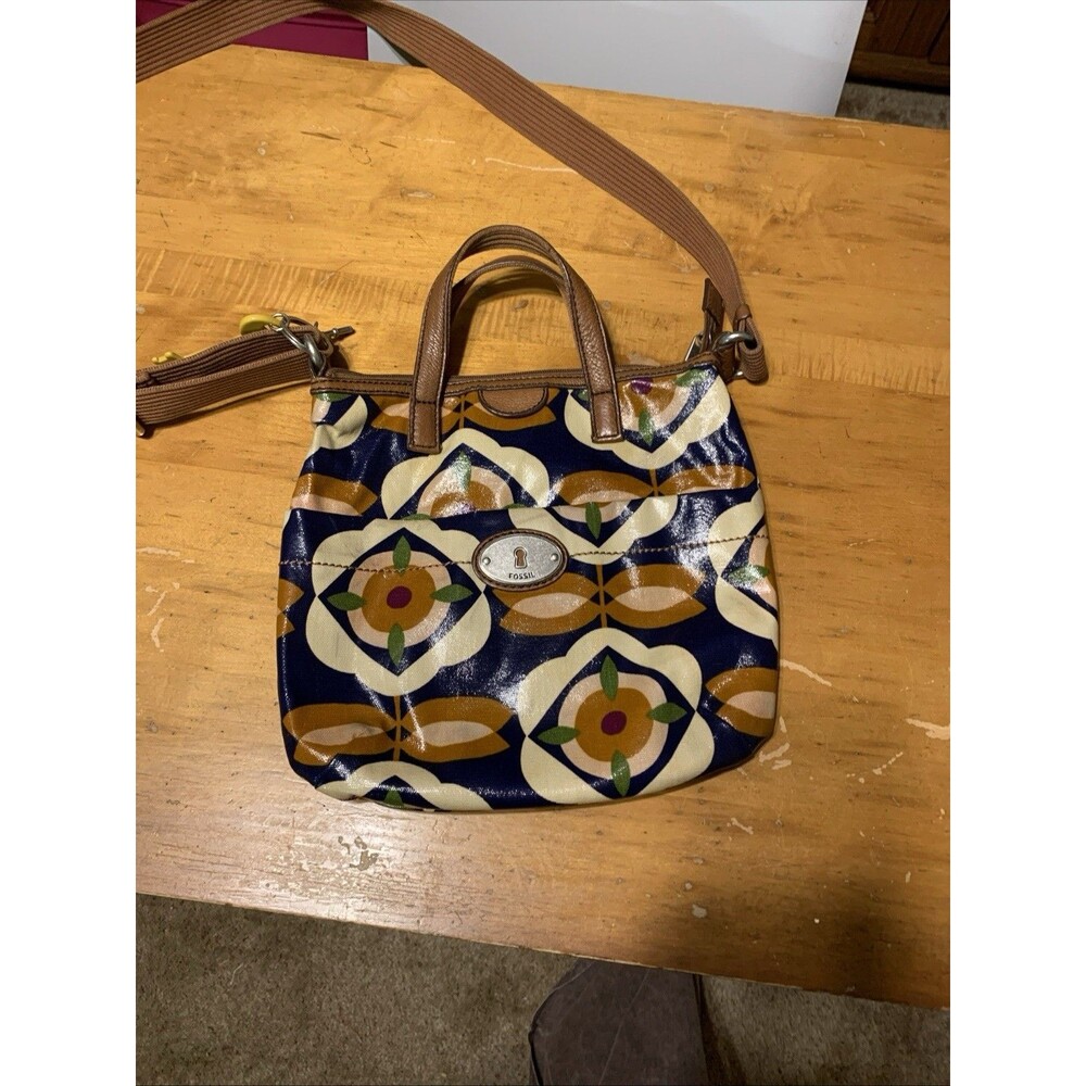 Fossil Key Per Coated Canvas Mod Floral Print Crossbody Purse Adjustable Strap